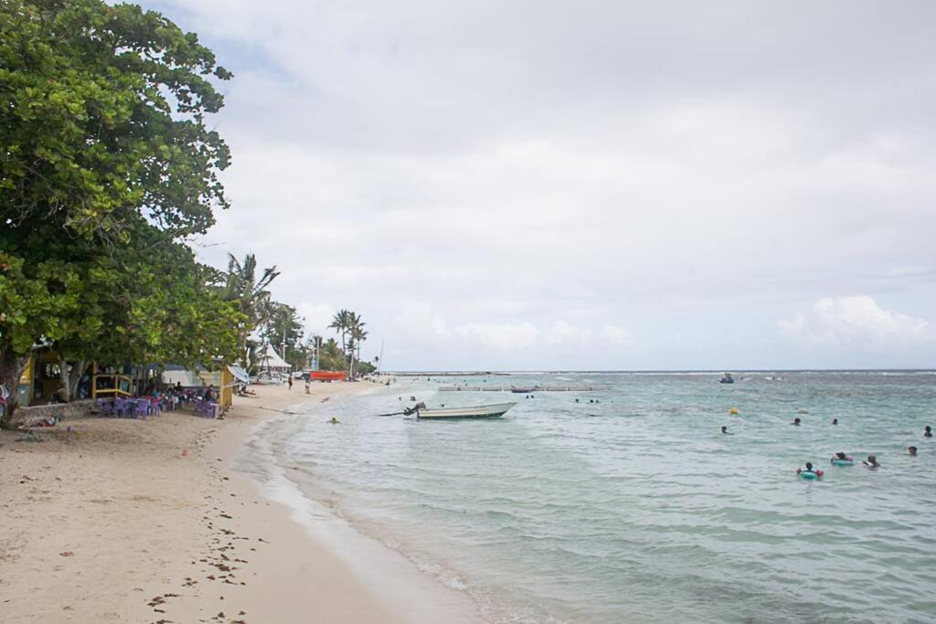 Vacances A La Plage Sainte-Anne  Esterno foto